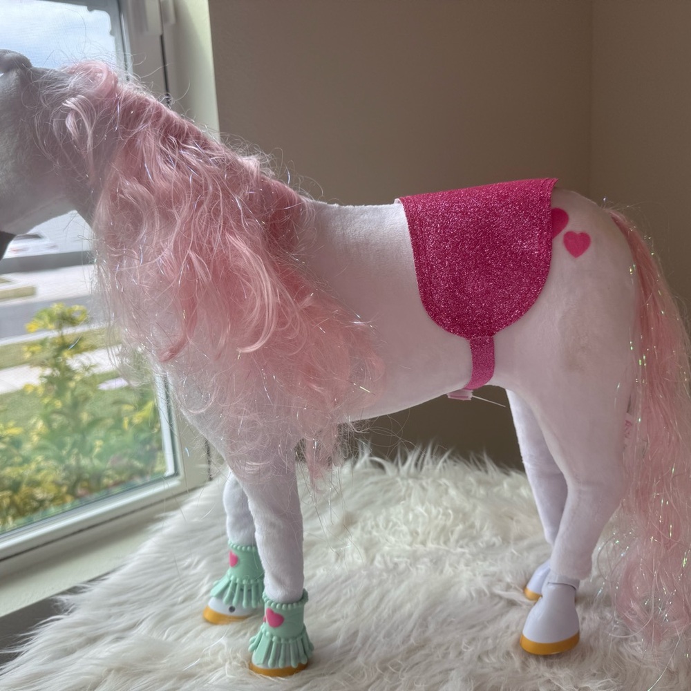 Sparkling Pink and White Unicorn Playset